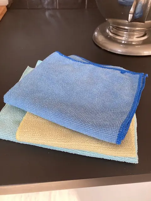 lingettes microfibres pour une surface impeccable